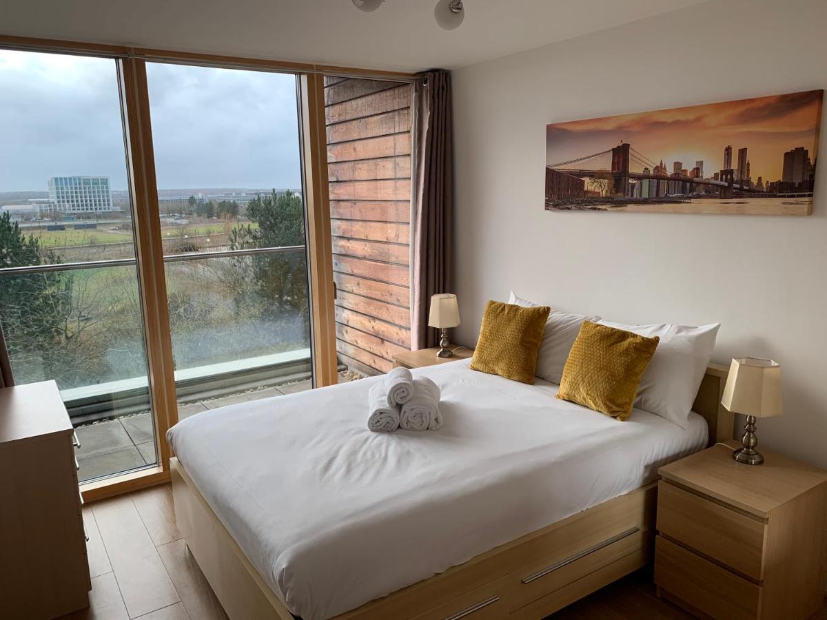 Istay Apartments At Vizion - Fully Equipped Modern Serviced Apartments With Balconies, Superfast Broadband, Free Allocated Parking Space, 24H Security, Rooftop Gardens, Located In Central Mk Milton Keynes Exterior photo