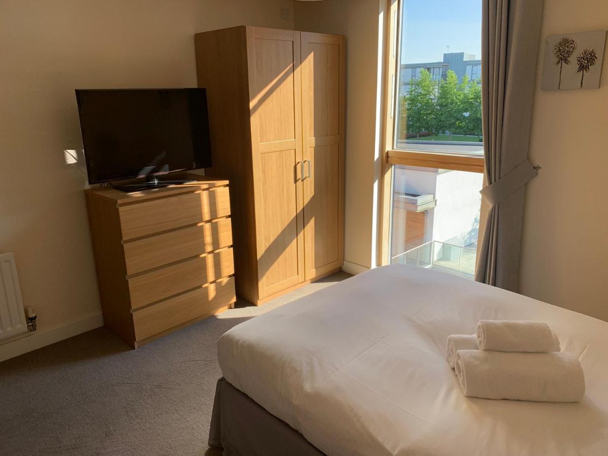 Istay Apartments At Vizion - Fully Equipped Modern Serviced Apartments With Balconies, Superfast Broadband, Free Allocated Parking Space, 24H Security, Rooftop Gardens, Located In Central Mk Milton Keynes Exterior photo