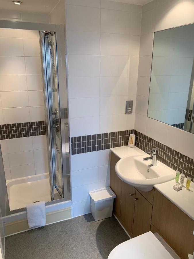 Istay Apartments At Vizion - Fully Equipped Modern Serviced Apartments With Balconies, Superfast Broadband, Free Allocated Parking Space, 24H Security, Rooftop Gardens, Located In Central Mk Milton Keynes Exterior photo