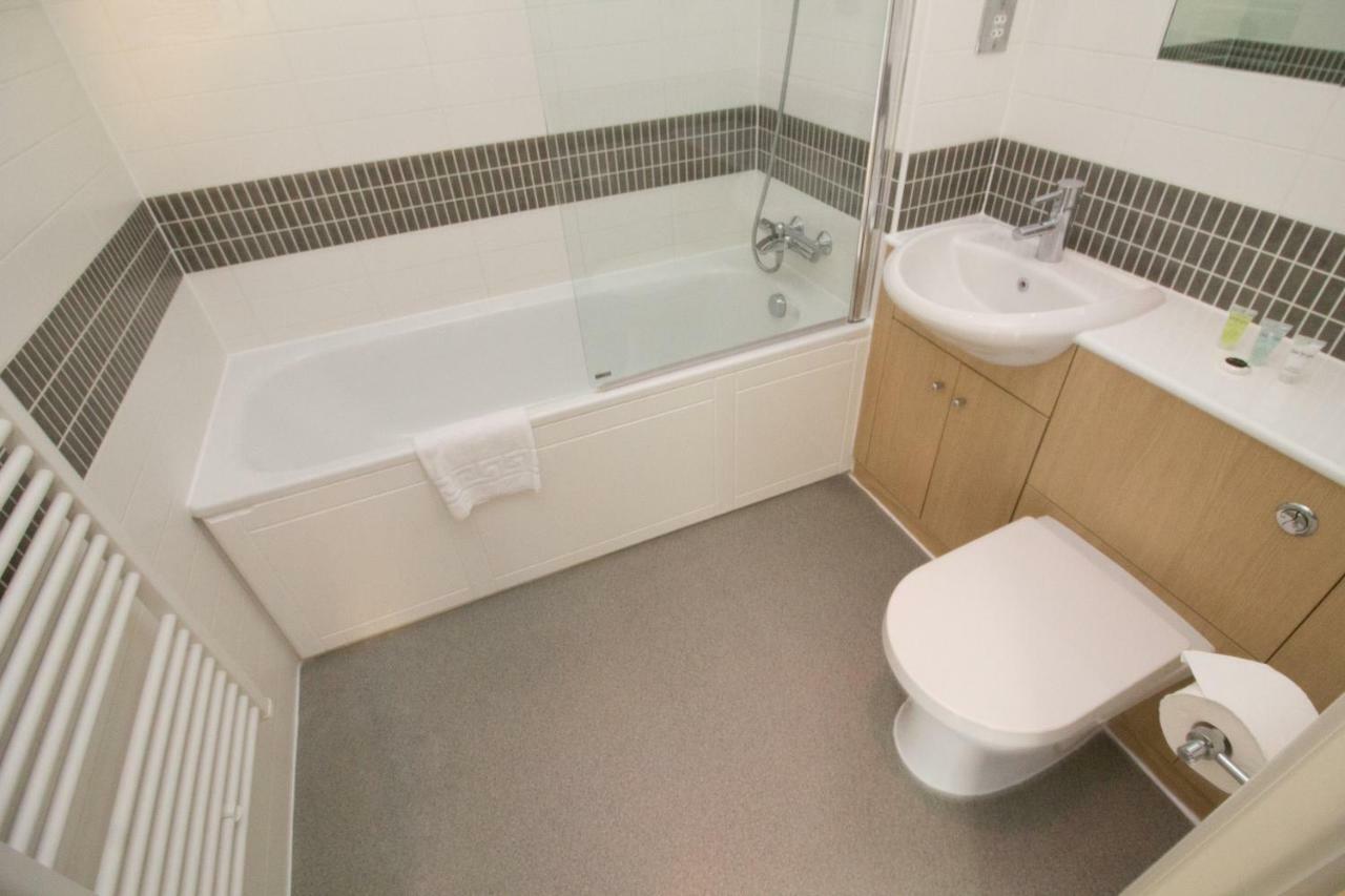 Istay Apartments At Vizion - Fully Equipped Modern Serviced Apartments With Balconies, Superfast Broadband, Free Allocated Parking Space, 24H Security, Rooftop Gardens, Located In Central Mk Milton Keynes Exterior photo