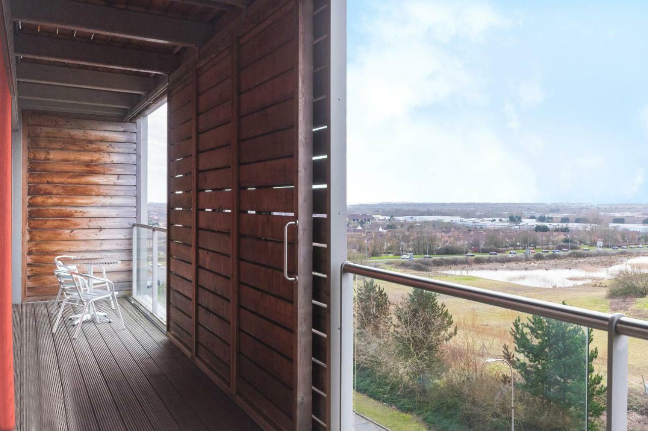 Istay Apartments At Vizion - Fully Equipped Modern Serviced Apartments With Balconies, Superfast Broadband, Free Allocated Parking Space, 24H Security, Rooftop Gardens, Located In Central Mk Milton Keynes Exterior photo