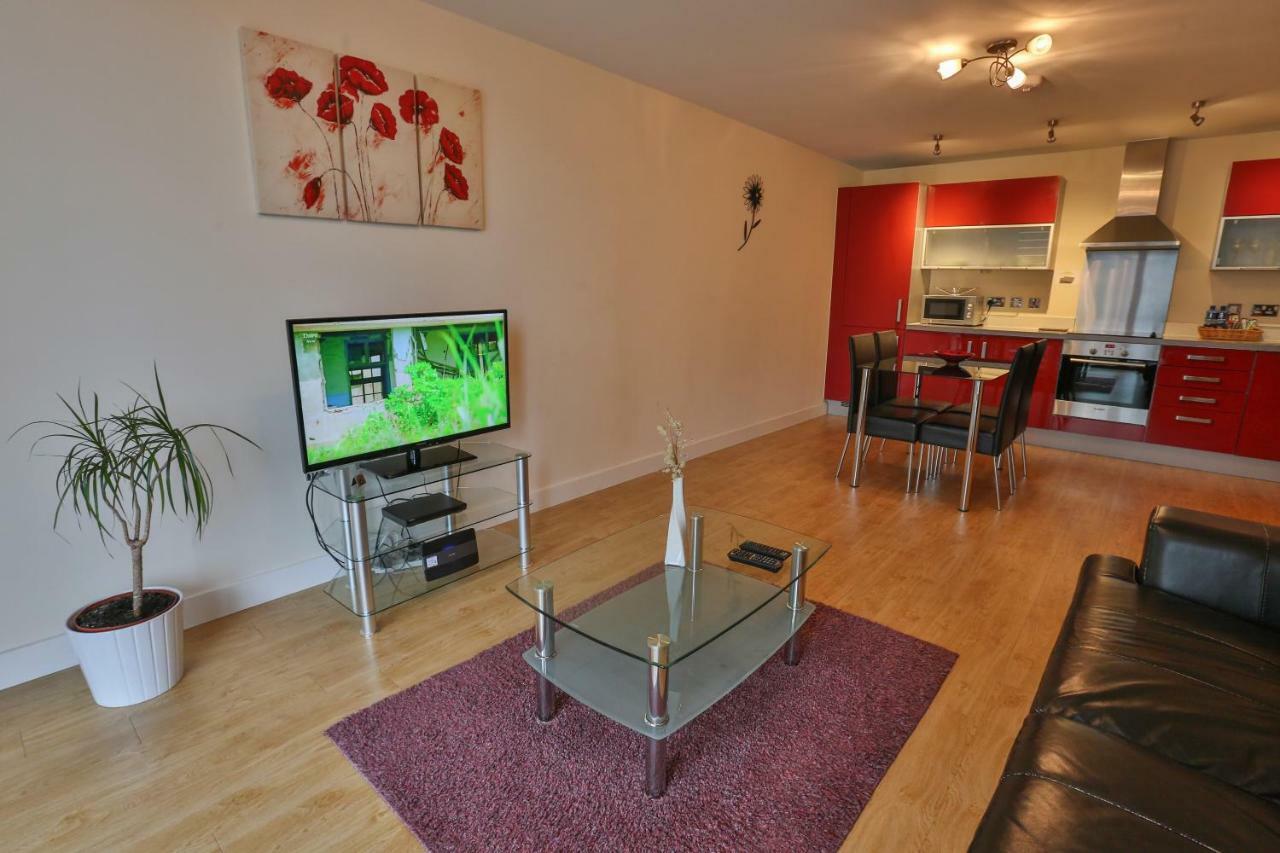 Istay Apartments At Vizion - Fully Equipped Modern Serviced Apartments With Balconies, Superfast Broadband, Free Allocated Parking Space, 24H Security, Rooftop Gardens, Located In Central Mk Milton Keynes Exterior photo